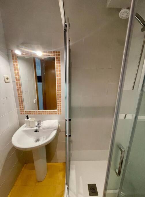 New Apt 1hab 3pax En Plena Plaza De Chueca Apartment