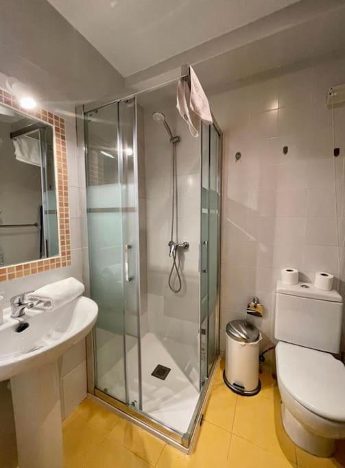 New Apt 1hab 3pax En Plena Plaza De Chueca Apartamento *
